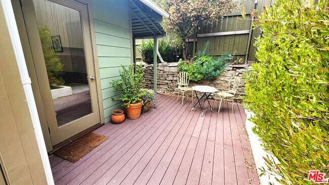 Building Photo - 2229 Oak Glen Pl