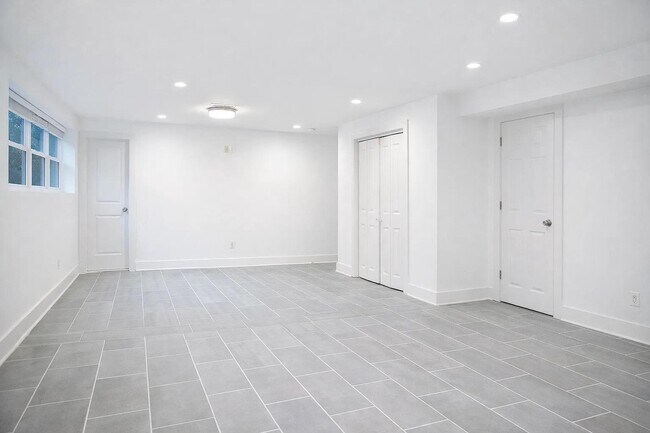 Building Photo - 1633 Kalmia Rd NW