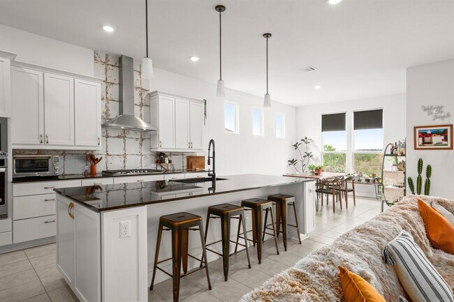 Building Photo - 385 Barnhill Lp