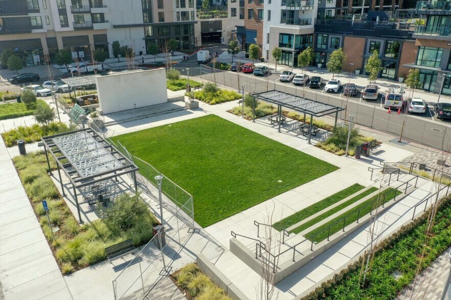 Building Photo - 3578 Rambla Pl