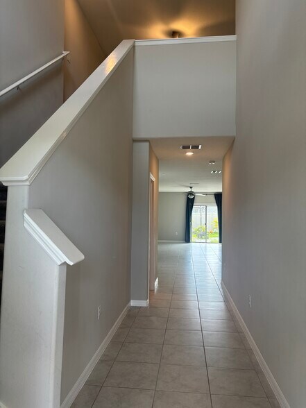 Building Photo - 9663 Channing Hill Dr