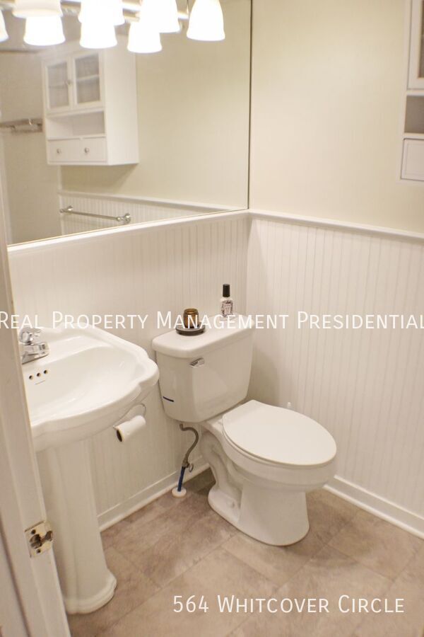 Building Photo - 564 Whitcover Cir