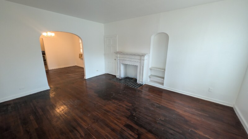 Building Photo - 404 Club Dr