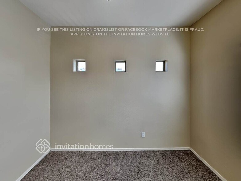 Building Photo - 17620 W Lundberg St