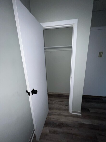 Building Photo - 308 Maple Ave