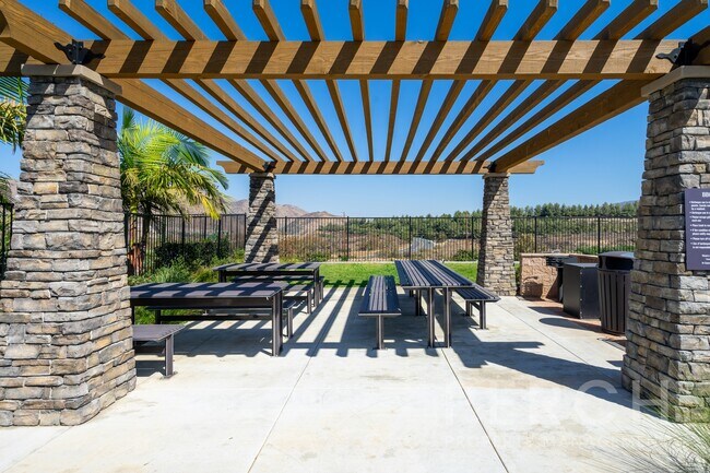 Building Photo - 24473 Sonieta Ct
