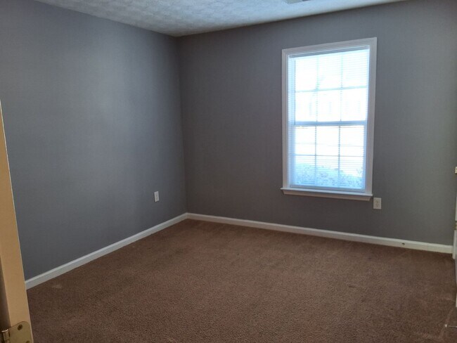 Building Photo - 101 Naples Ct