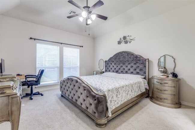 Building Photo - 9412 Fenway Dr