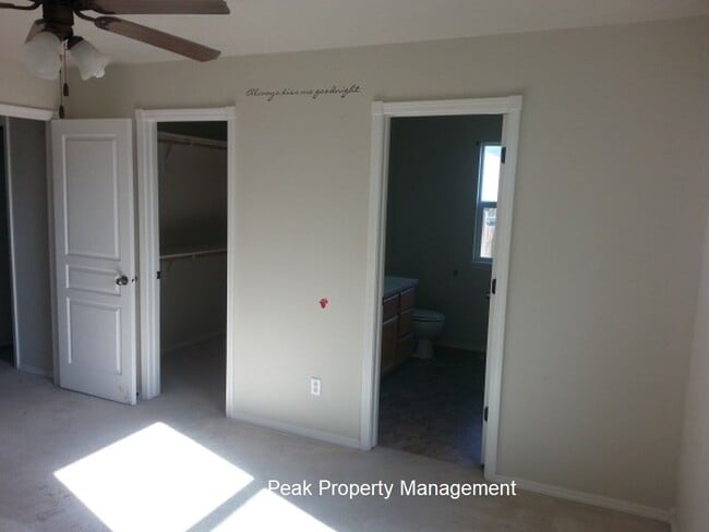 Building Photo - 24468 Chestnut Dr