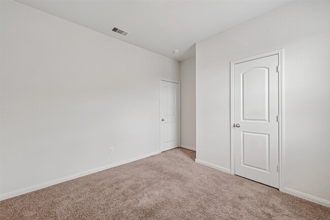 Building Photo - 2128 Mule Ridge Dr