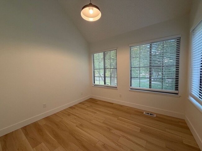 Building Photo - 4799 White Rock Cir
