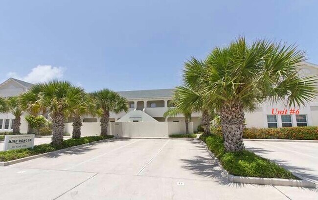 Building Photo - 114 Atol E St