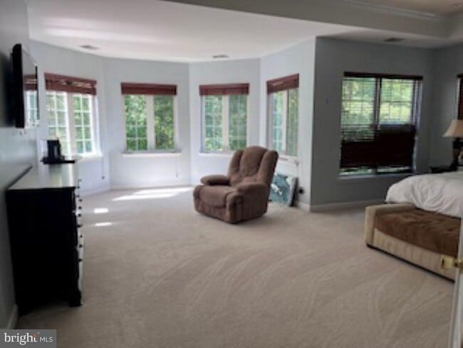 Building Photo - 7522 Lindberg Dr