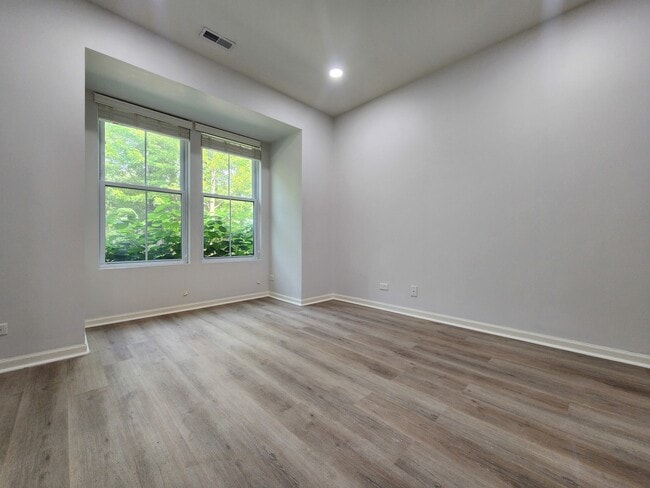Building Photo - 208 W Hyde St