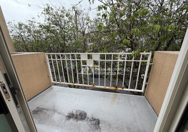 Building Photo - 600 Chestnut St