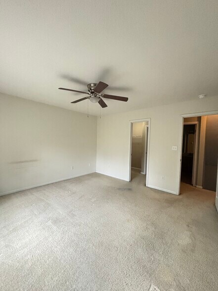 Building Photo - 318 Nikki Way