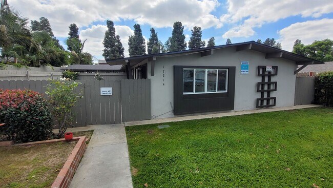 Building Photo - p12216