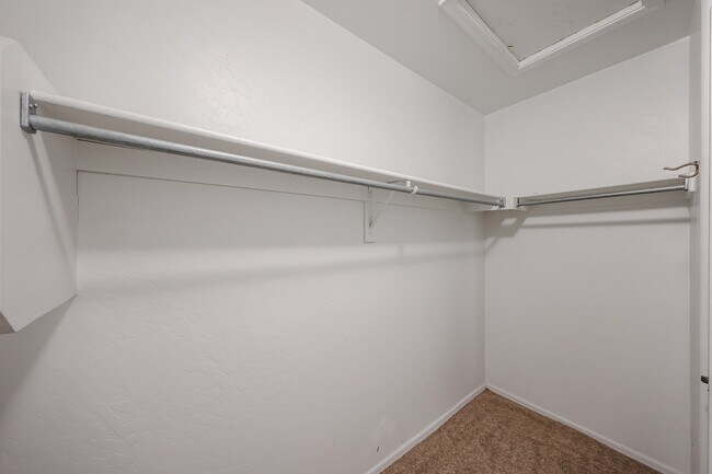 Building Photo - 337 W Mountain Sage Dr