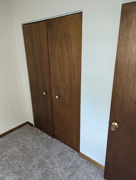 Building Photo - 1206 10th Ave S