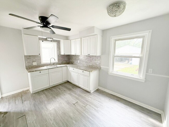 Building Photo - 3 BED 2 BATH BEAUTIFUL SINGLE FAMILY HOME