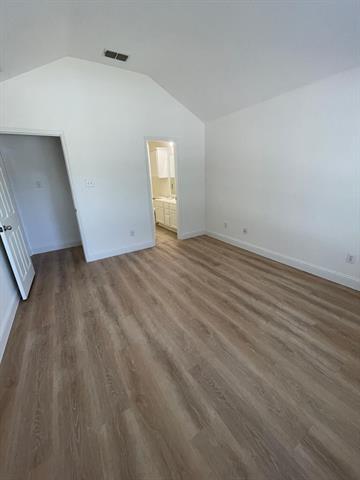 Building Photo - 2049 Sunny Side Dr