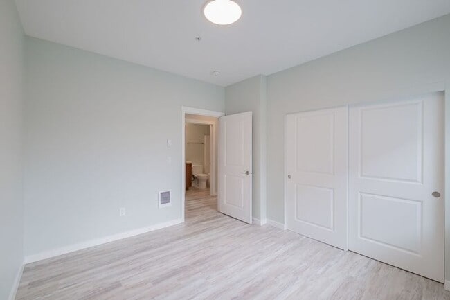 Building Photo - 13001 S Crompton Lane