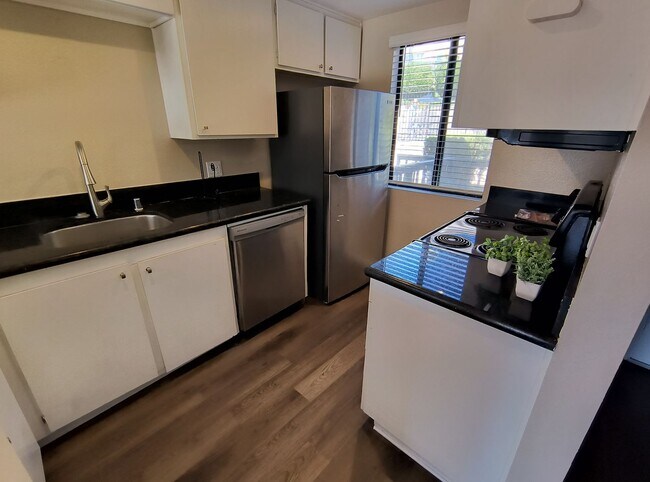 Building Photo - La Costa Casa Grande - Condo w/ Dual Maste...