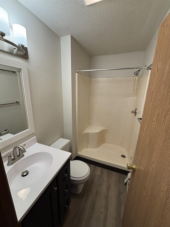 Building Photo - 619 S Johnson-5