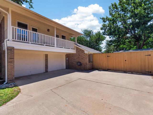 Building Photo - 1515 Mission Hills Ln