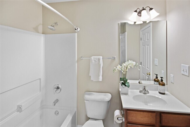 Building Photo - 42 Stonewall Creek Ct