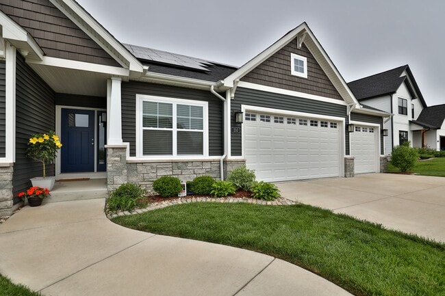 Building Photo - Gorgeous 3 Bedroom Home in Edwardsville