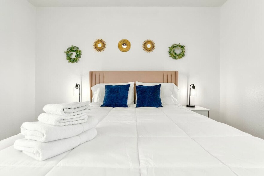 Building Photo - 3313 Chisholm Trail