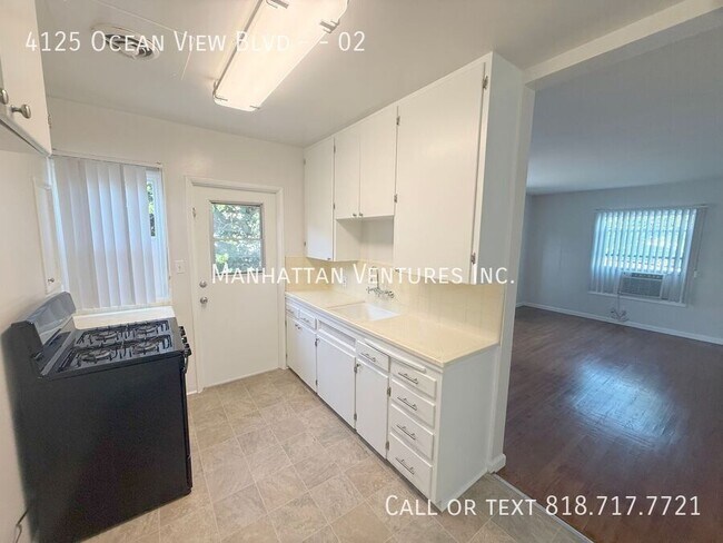 Building Photo - 4125 Ocean View Blvd