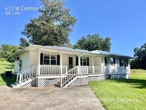 Building Photo - 411 W Cherry St