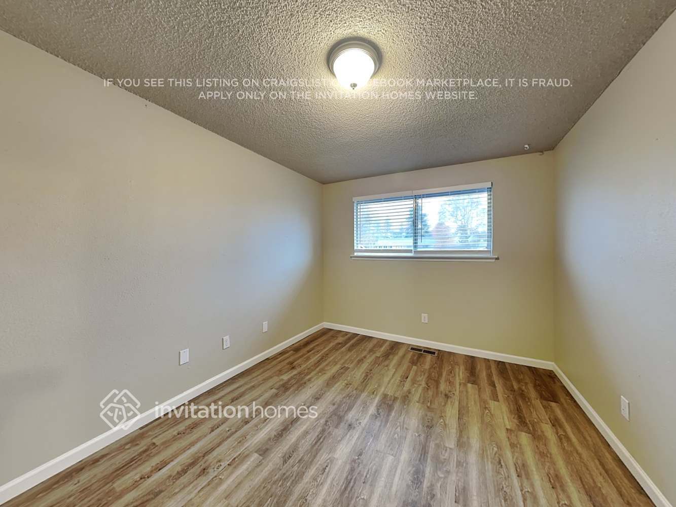 Building Photo - 1510 155th St E