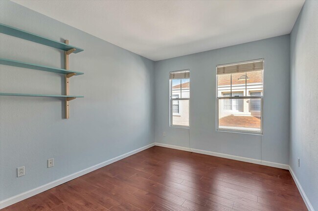 Building Photo - 929 Monarch Cir