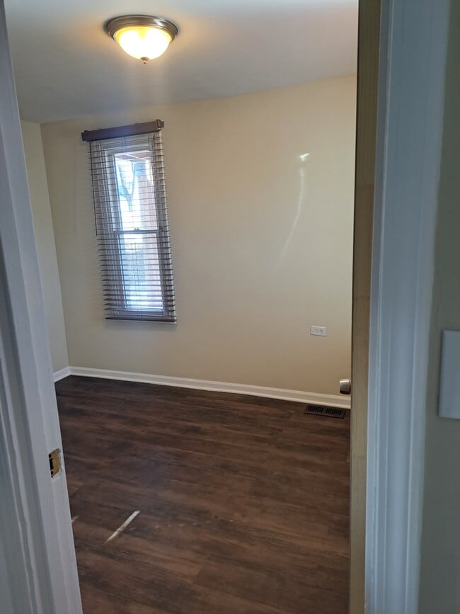 Building Photo - 4847 W Berenice Ave