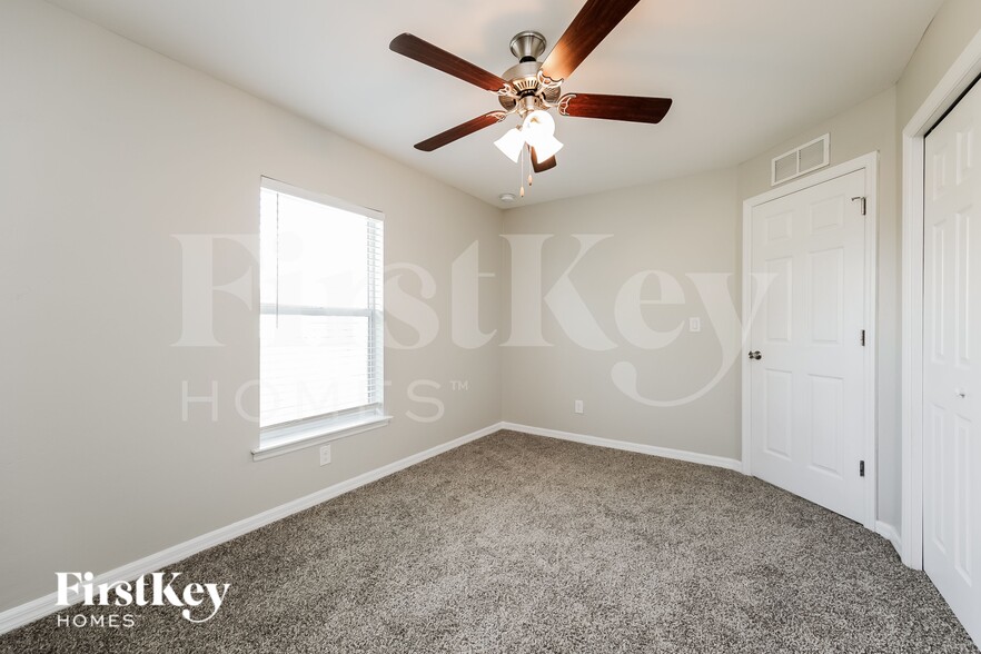 Building Photo - 1305 NW 11th Terrace