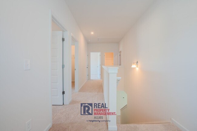 Building Photo - Welcome to Your Dream Home in Adairsville!