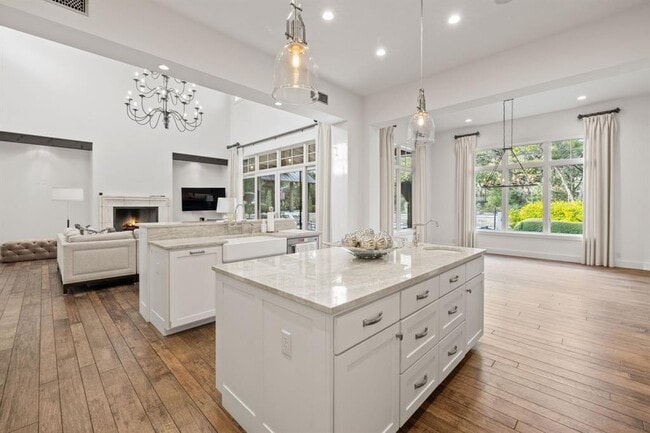 Building Photo - 1909 Knights Chance Ln