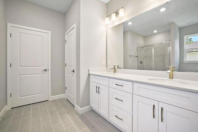 Building Photo - 4309 NW 38th Pl