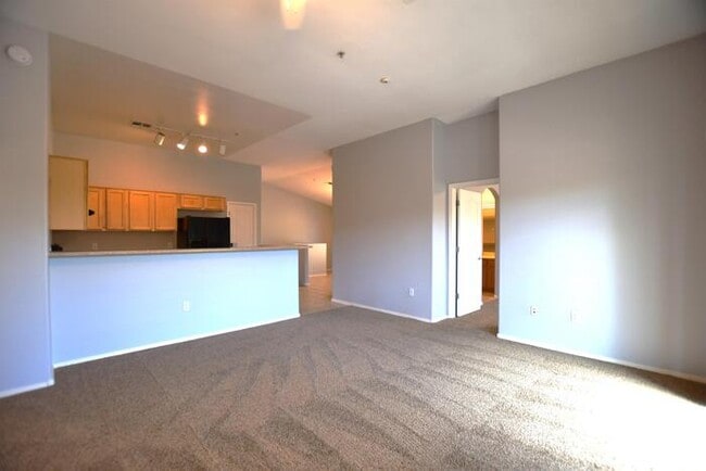 Building Photo - 2 bed 2 bath 1 car garage in Augusta Ranch area