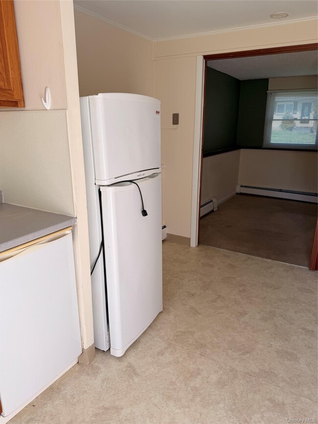 Building Photo - 10 Quelch Ave