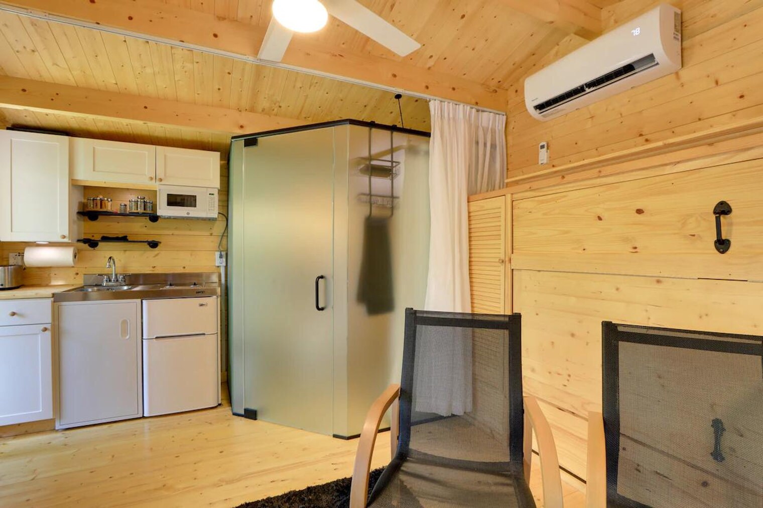 Building Photo - 927 22nd St W