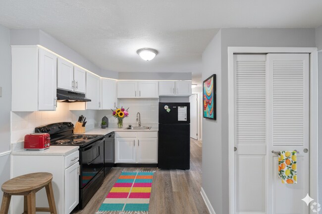 Building Photo - Washington Square Apartments