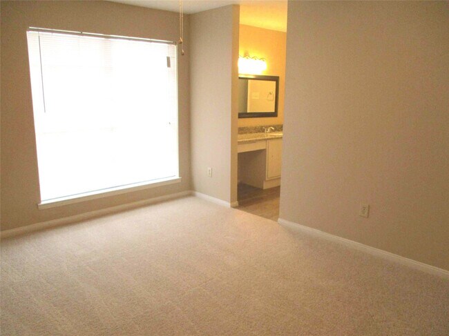 Building Photo - 5506 Deep Forest Dr