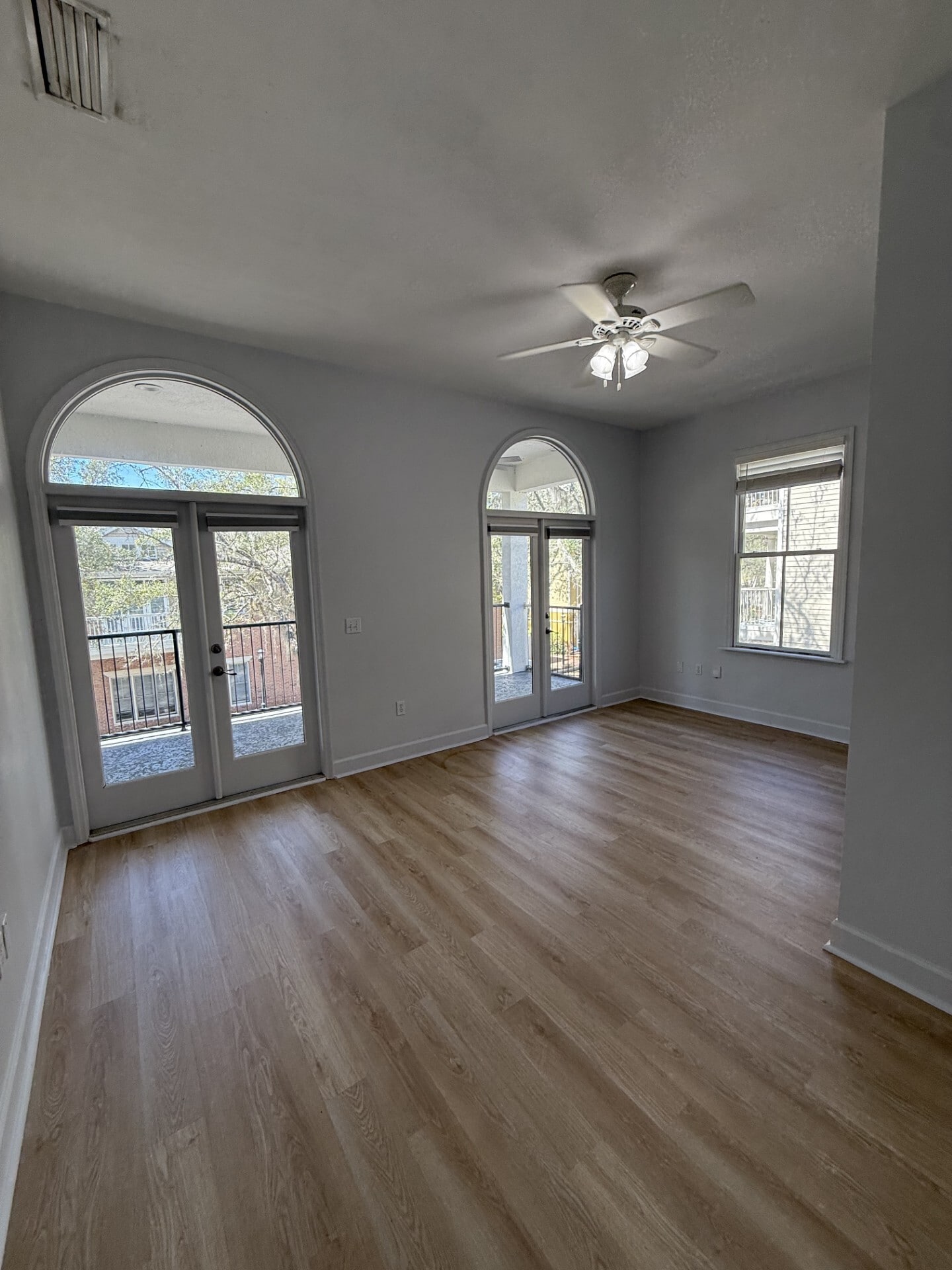 Guest Bedroom Vacant - 4965 SW 91st Ter