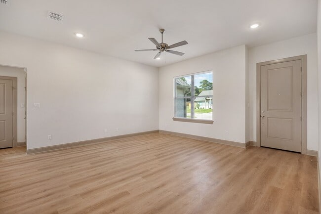 Building Photo - 3194 Dogwood Pk Blvd