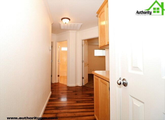 Building Photo - 3982 Cambria Dr