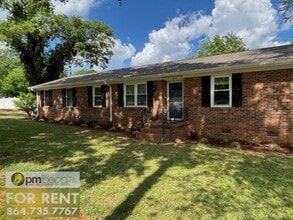 Building Photo - Charming Easley 3/2 Coming Available!